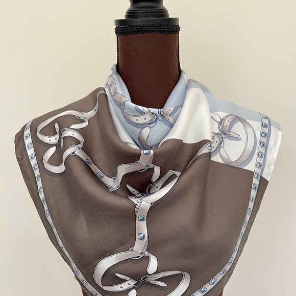 New Gucci Logo Chains Color-Block Brown Blue Silk Scarf - Picture 7 of 12